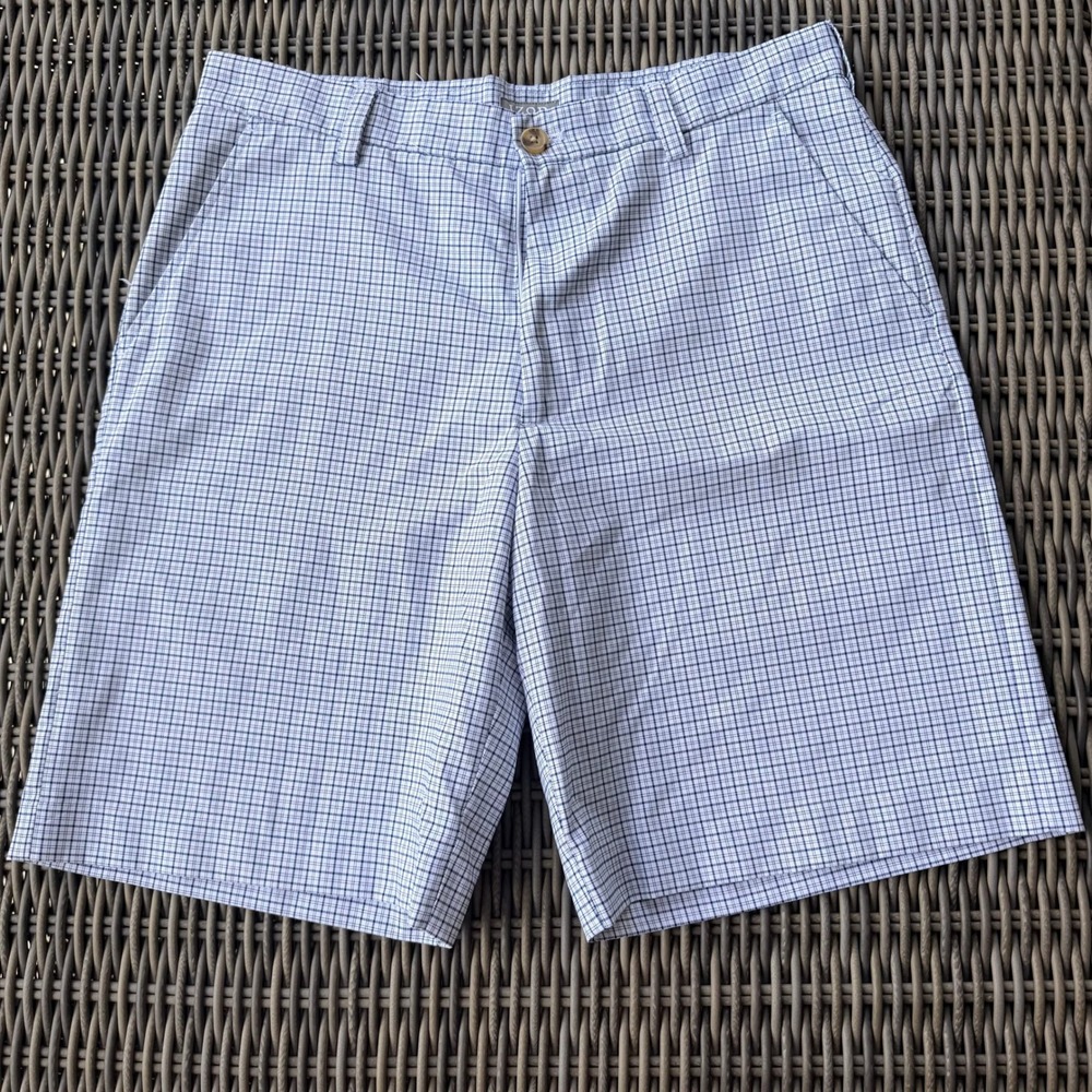 IZOD X-Treme Function Golf Shorts Mens 32 White Navy Blue Plaid Performance